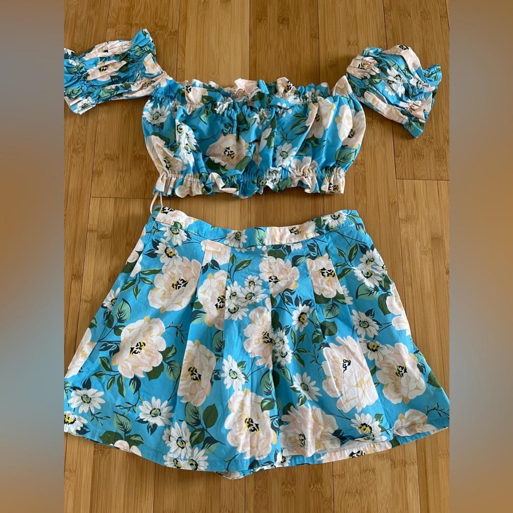 Super cute set worn once; size s
